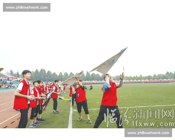 800 少年逐浪赛场：航模里的海洋梦